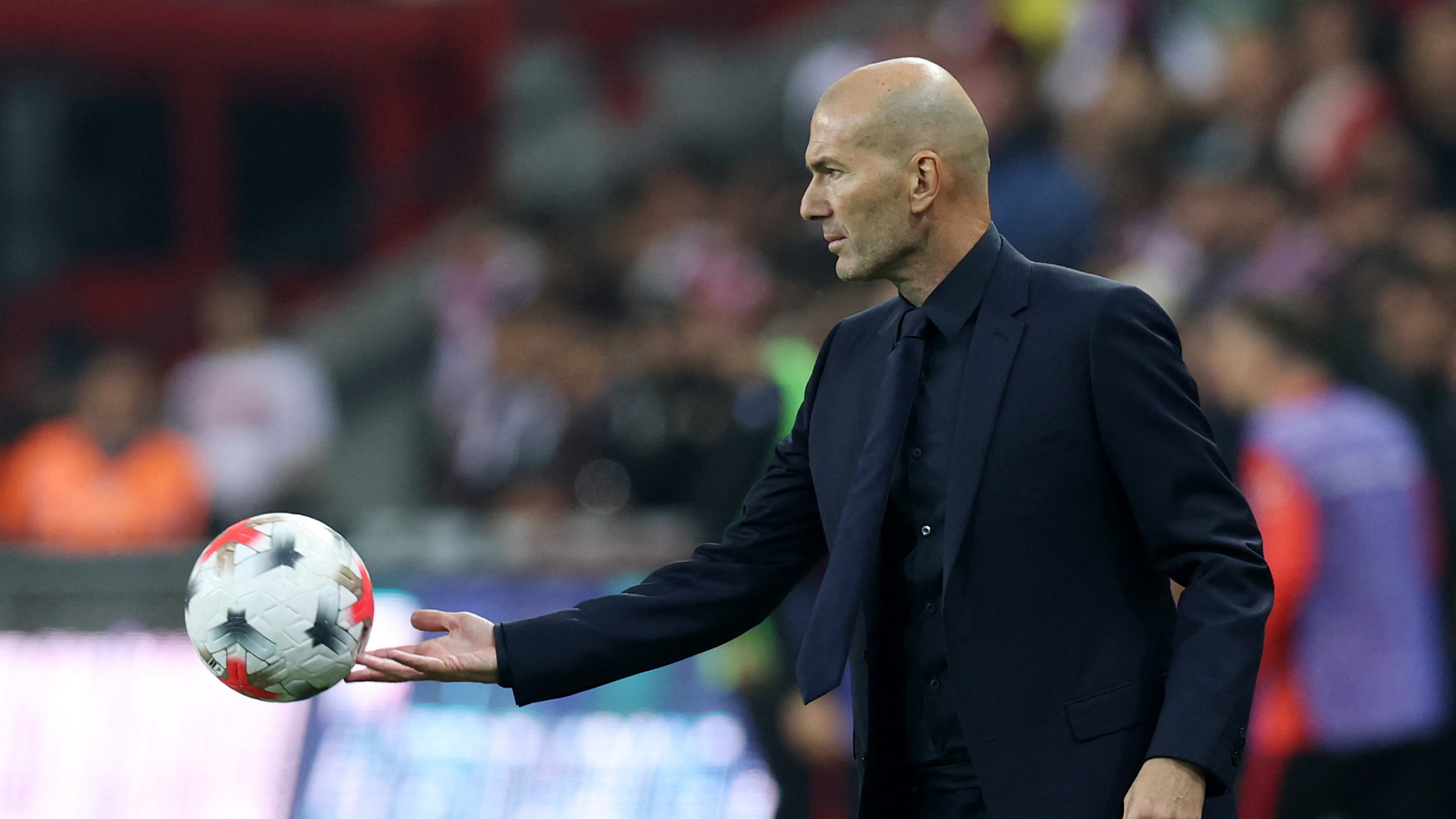 Zinedine_Zidane_France_Captain