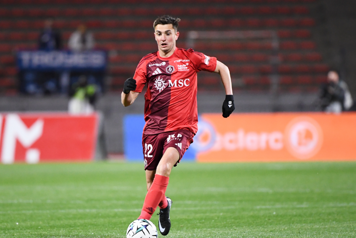 Ligue 2 : Héroïque, Annecy s'offre Guingamp à dix