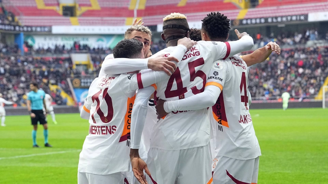 Beautiful Catch Up On The Weekend's Super Lig Action As Sane Delivers For Galatasaray Abstract for Mobile Beautiful Catch Up On The Weekend's Super Lig Action As Sane Delivers For Galatasaray Abstract for Mobile