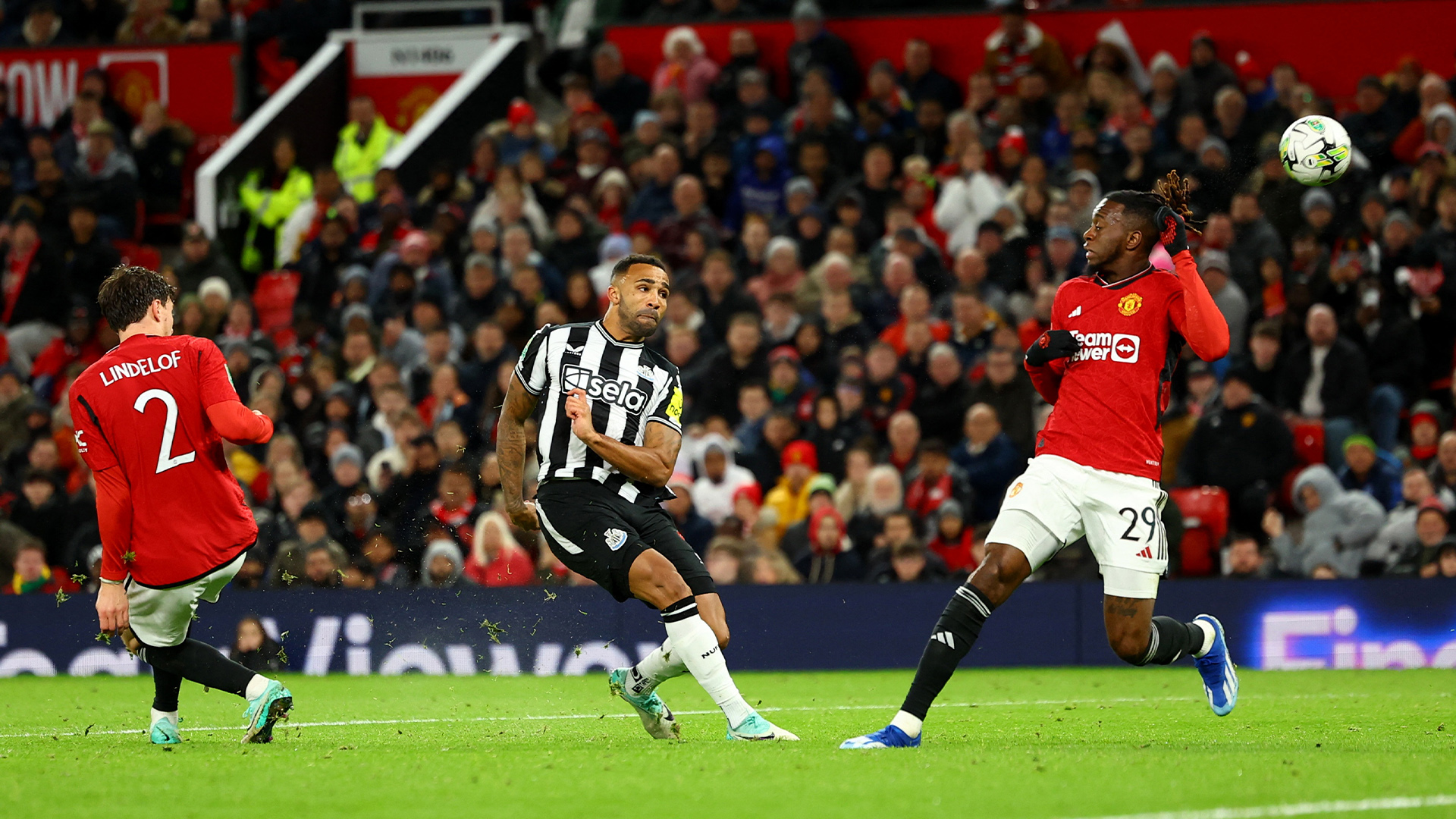 Carabao Cup : Newcastle corrige Manchester United à Old Trafford
