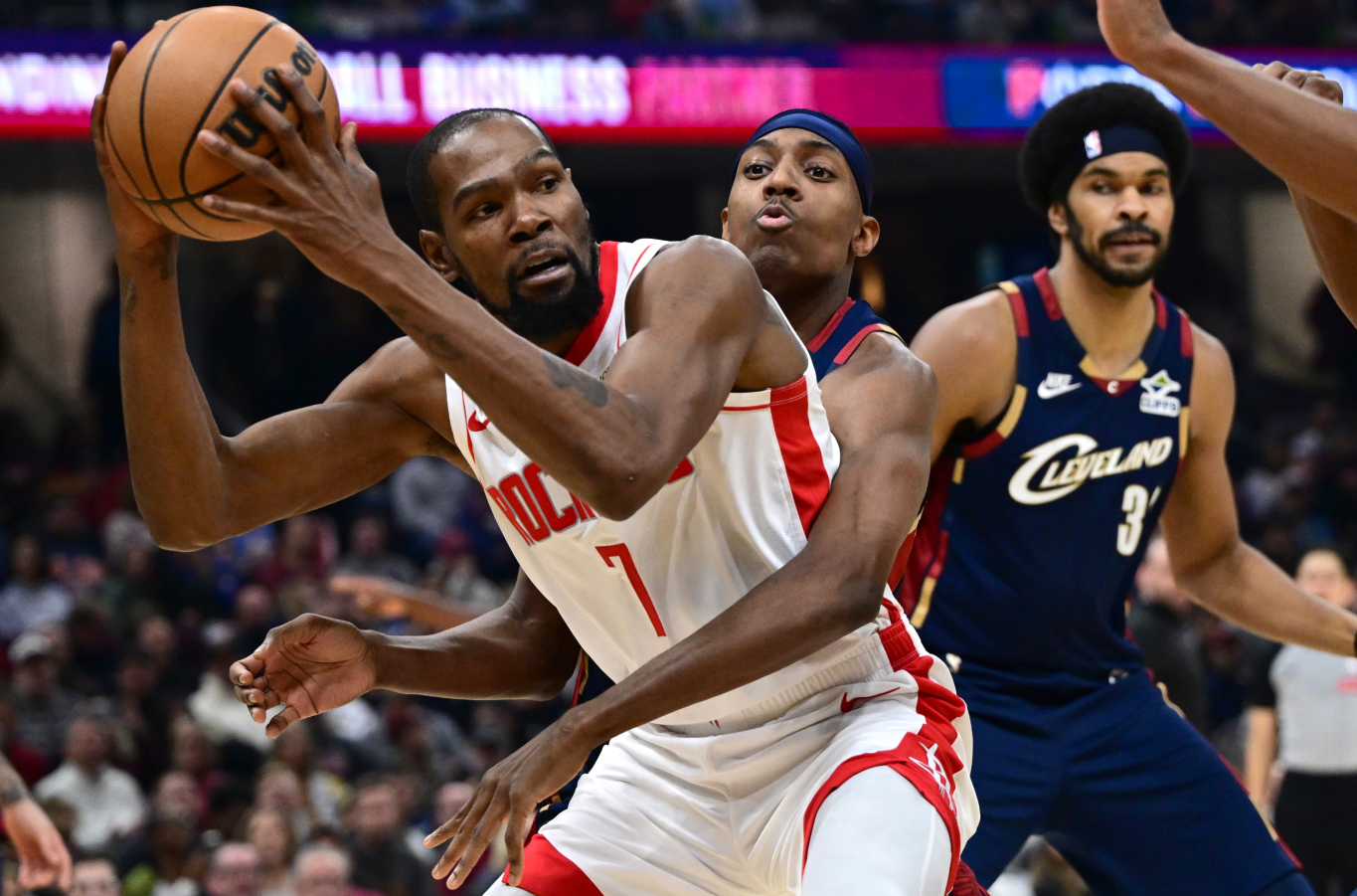 NBA : Les Cavs ratent le comeback contre les Rockets